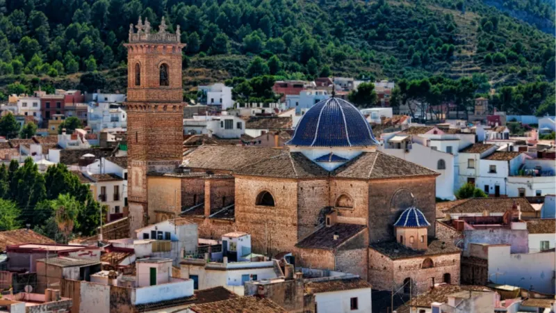 Oliva invita a descubrir su historia con una visita teatralizada por el casco histórico