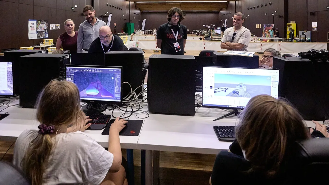 FuturSteam, una experiencia inmersiva de tecnología y educación que estará en Gandía hasta el 30 de agosto